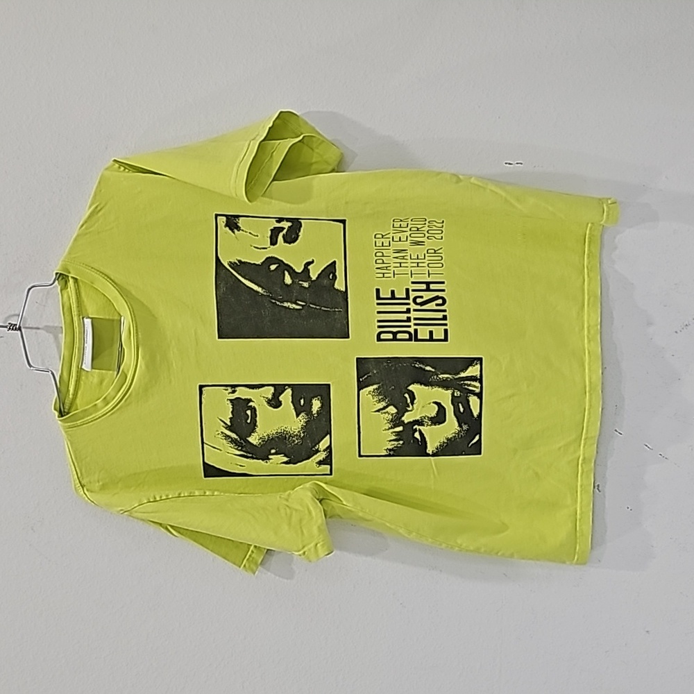 Billie Eilish 2022  Tour Yellow black T-Shirt  Size M Crewneck Pullover